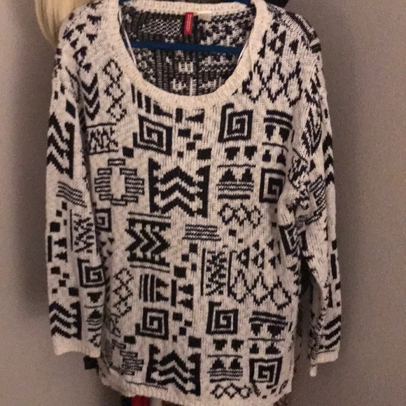 Sweater - Picture 1 of 1